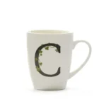 LA PORCELLANA BIANCA Mug Atupertu lettera "C"