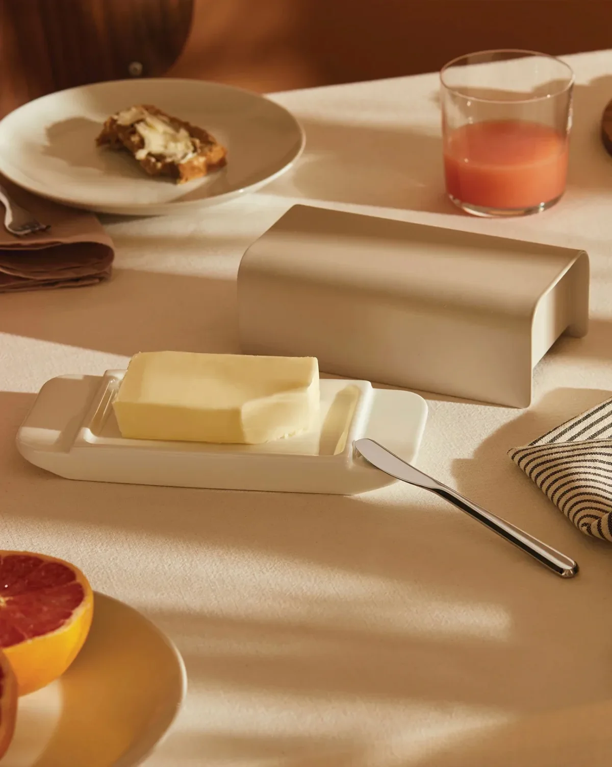 Alessi Burriera con coperchio "Mattina" colore grigio - immagine 3