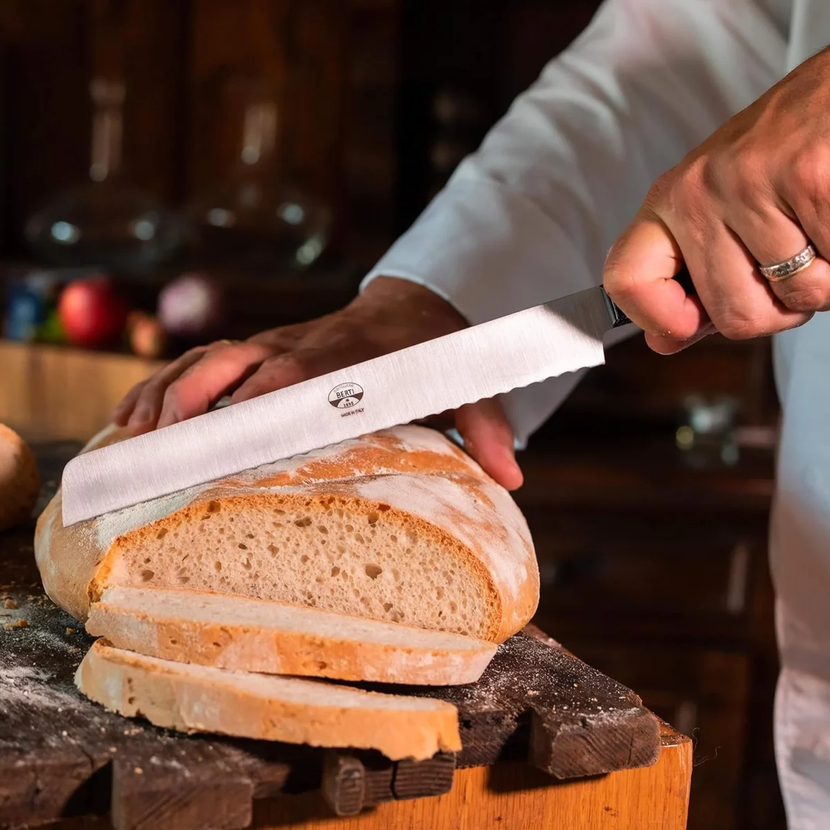 Coltello per pane collezione "Compendio" manico nero - immagine 5