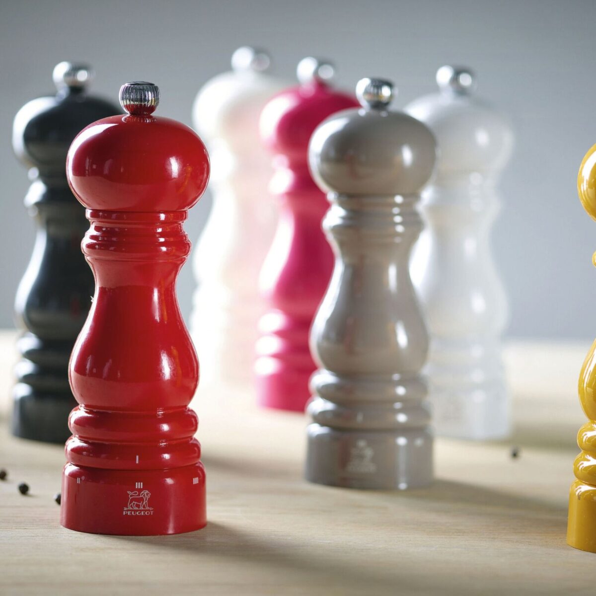 Peugeot Macinapepe h 18 "Paris Rama u'Select", colore rosso - immagine 2