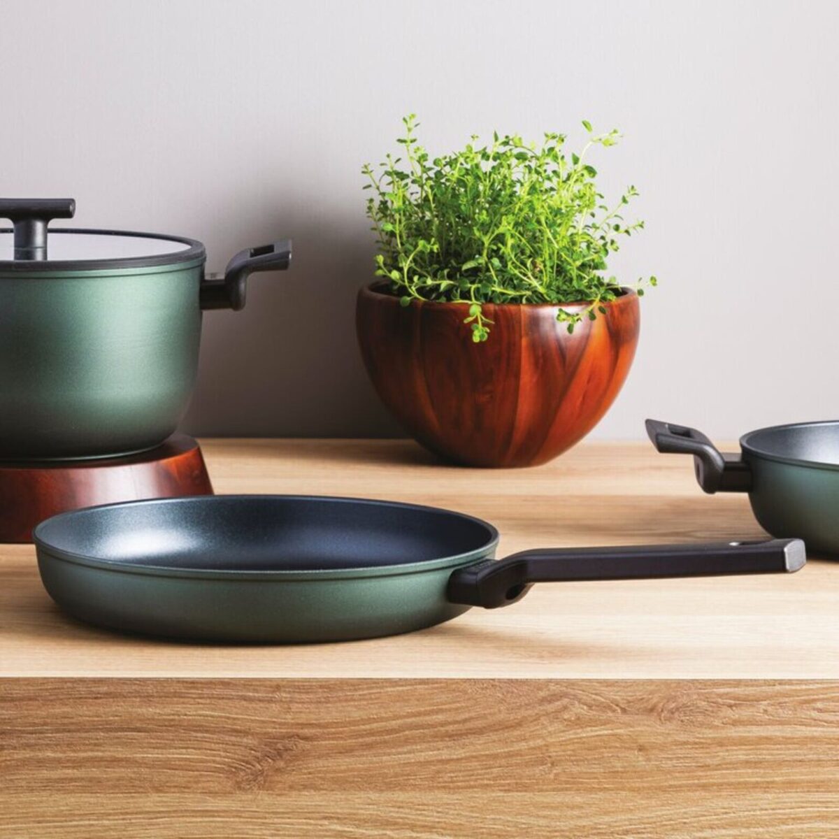 Sambonet  Padella ø 28, serie Titan Pro Green, verde scuro - immagine 4